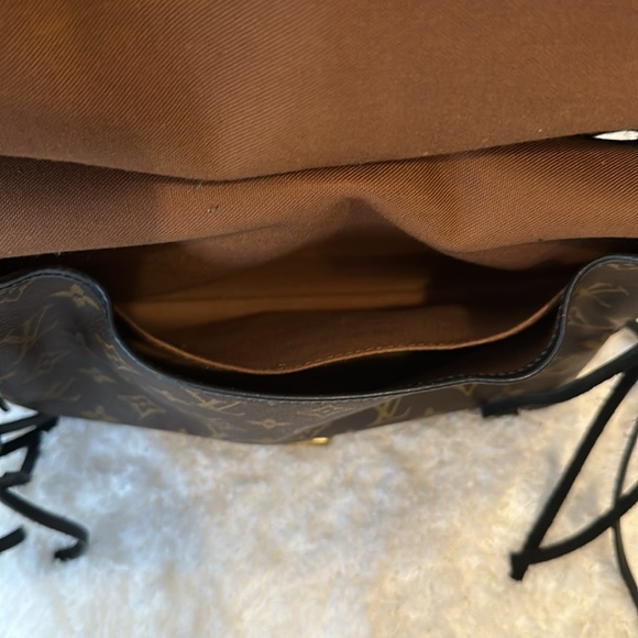 Authentic Louis Vuitton Monogram Saumur 30 - Picture 6 of 11